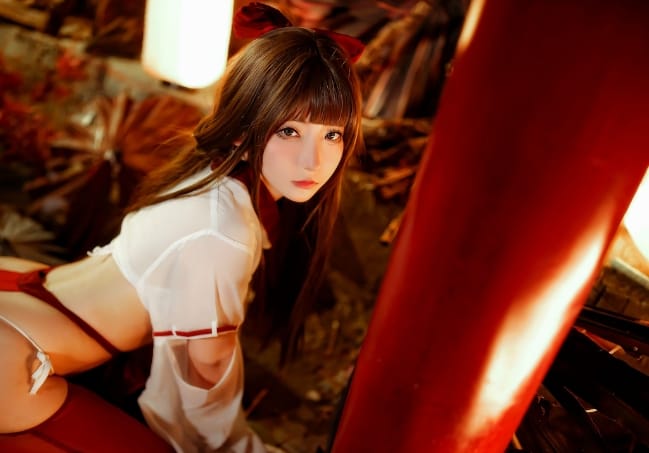 是三不是世w《祈福巫女》作品赏析