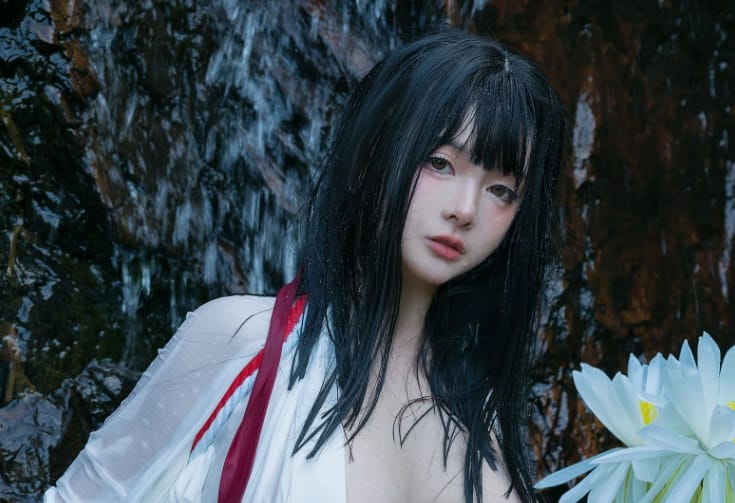 %title插图%num深入探索ninja阿寨寨小姐姐演绎的神明巫女角色，感受她的舞蹈之美！