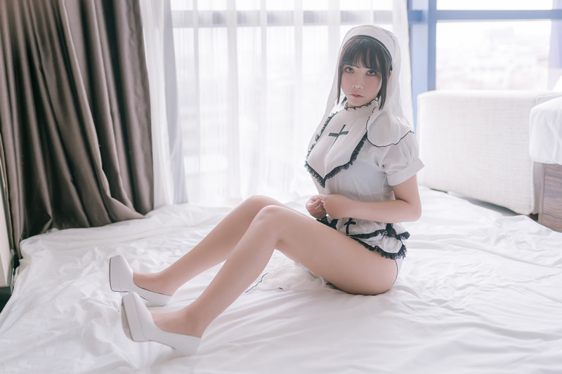 抱走莫子aa纯白修女:纯洁与性感的完美融合