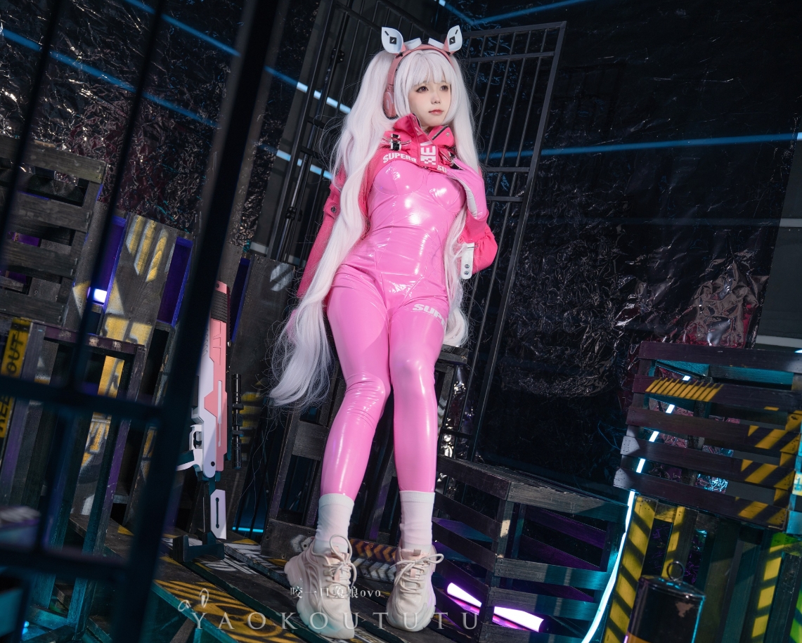 %title插图%num咬一口兔娘ovo的《NIKKE：爱丽丝》：未来科技与少女魅力的完美结合