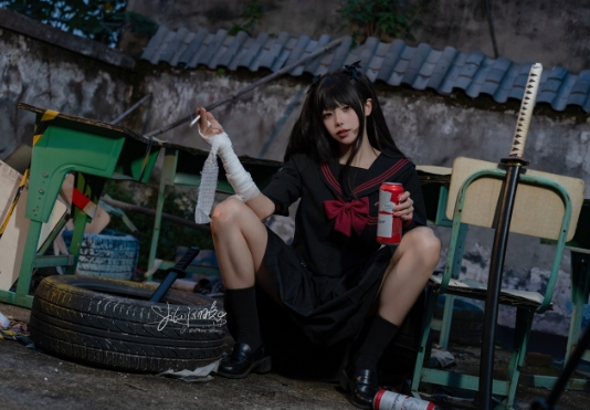 %title插图%num咬一口兔娘ovo – 不良女高——那个不按常理出牌的“叛逆女孩”