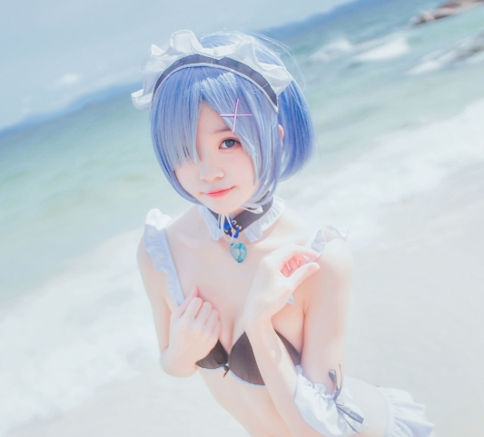 %title插图%num桜桃喵《蕾姆COS》:从可爱到迷人的完美呈现 %title插图%num桜桃喵《蕾姆COS》:从可爱到迷人的完美呈现