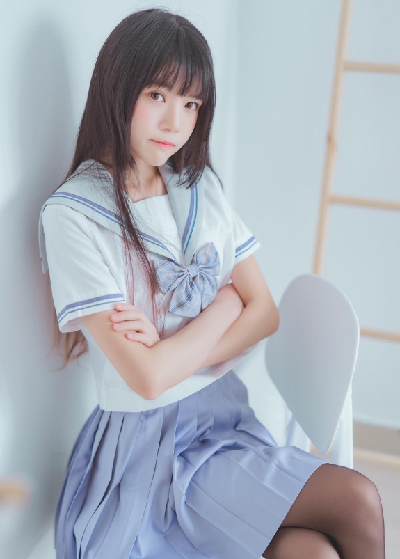 %title插图%num桜桃喵的《黑丝水手》系列：纯真与优雅的完美融合