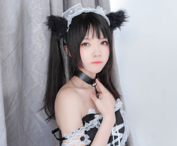 %title插图%num桜桃喵《黑猫妹抖》：纯真与性感的完美交融