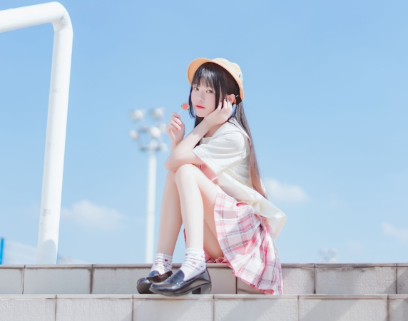 樱桃喵的《幼稚园》:糖果色的梦幻童话,甜度超标!