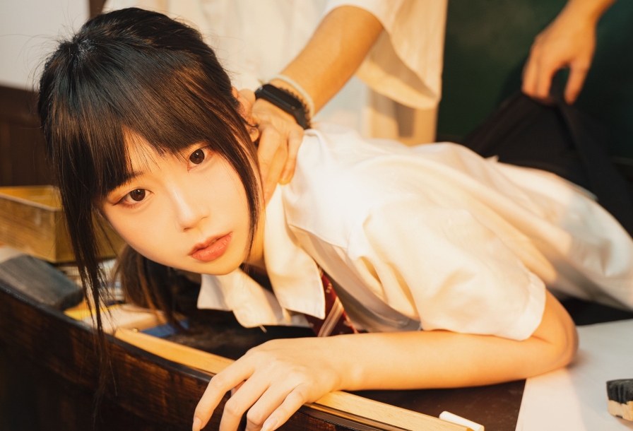 %title插图%num安曜曜写真合集下载:多样风格展现甜美魅力 %title插图%num安曜曜写真合集下载:多样风格展现甜美魅力