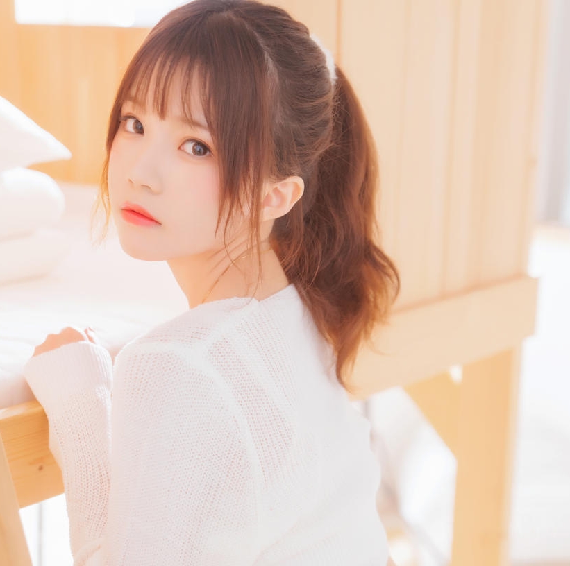 %title插图%num樱桃喵小白写真赏析:纯白针织衫配高马尾,这波纯欲风我先冲了 %title插图%num樱桃喵小白写真赏析:纯白针织衫配高马尾,这波纯欲风我先冲了