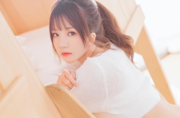 %title插图%num樱桃喵小白写真赏析:纯白针织衫配高马尾,这波纯欲风我先冲了 %title插图%num樱桃喵小白写真赏析:纯白针织衫配高马尾,这波纯欲风我先冲了